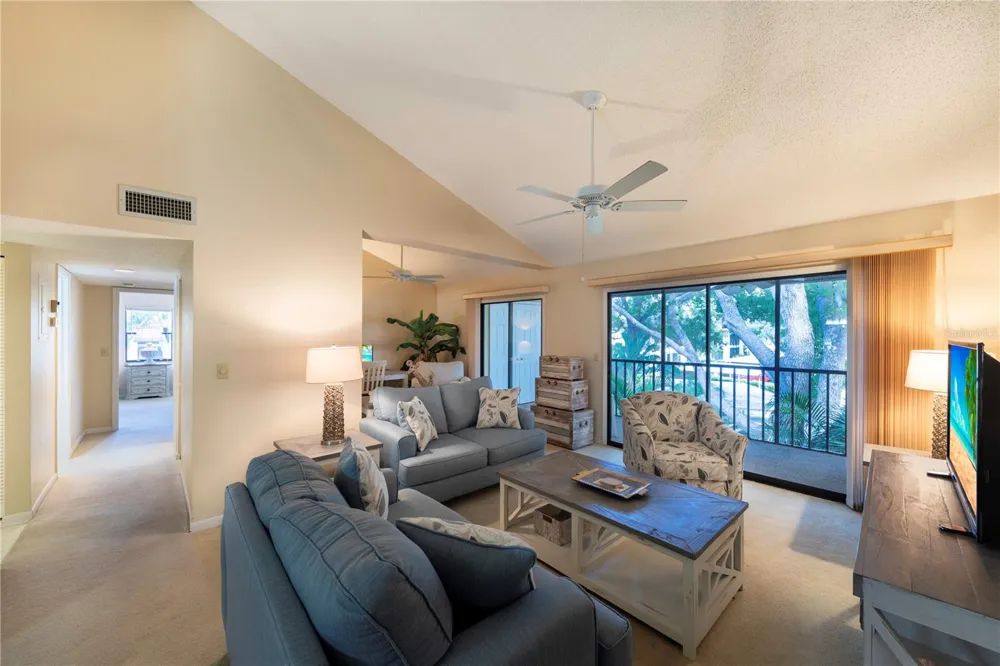 646 BIRD BAY DRIVE E #207 Venice, FL 34285
