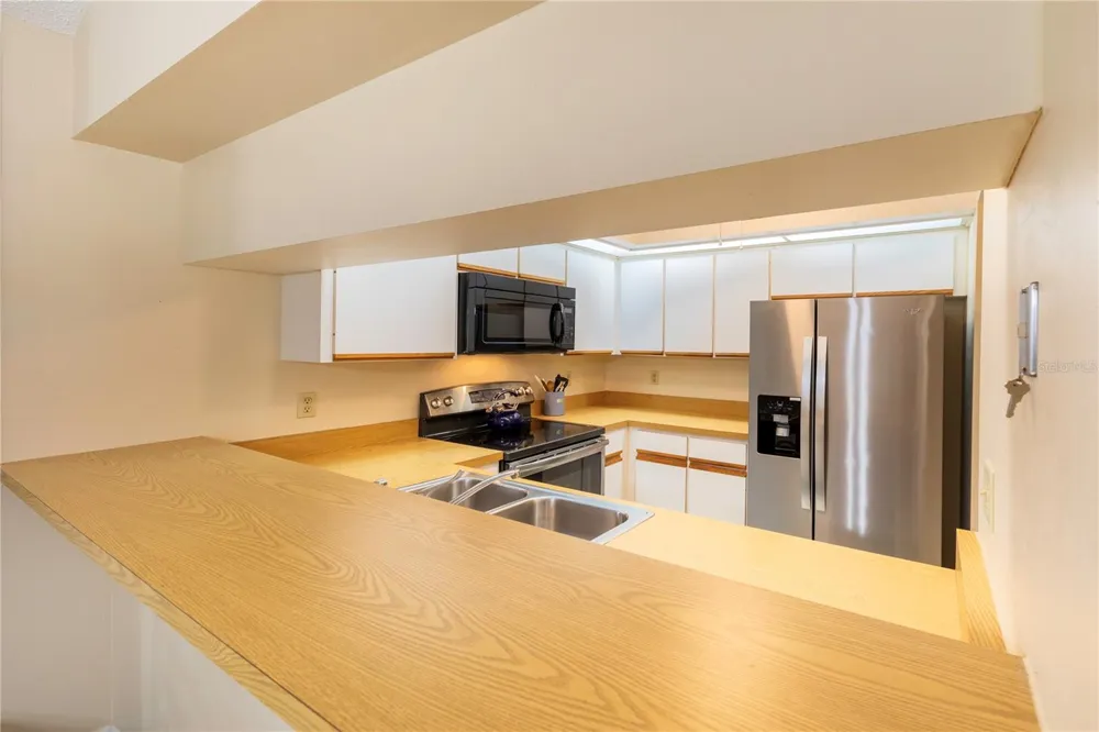 646 BIRD BAY DRIVE E #207 Venice, FL 34285