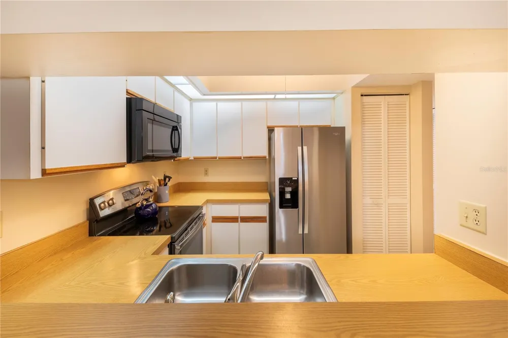 646 BIRD BAY DRIVE E #207 Venice, FL 34285