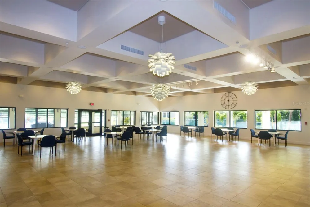646 BIRD BAY DRIVE E #207 Venice, FL 34285