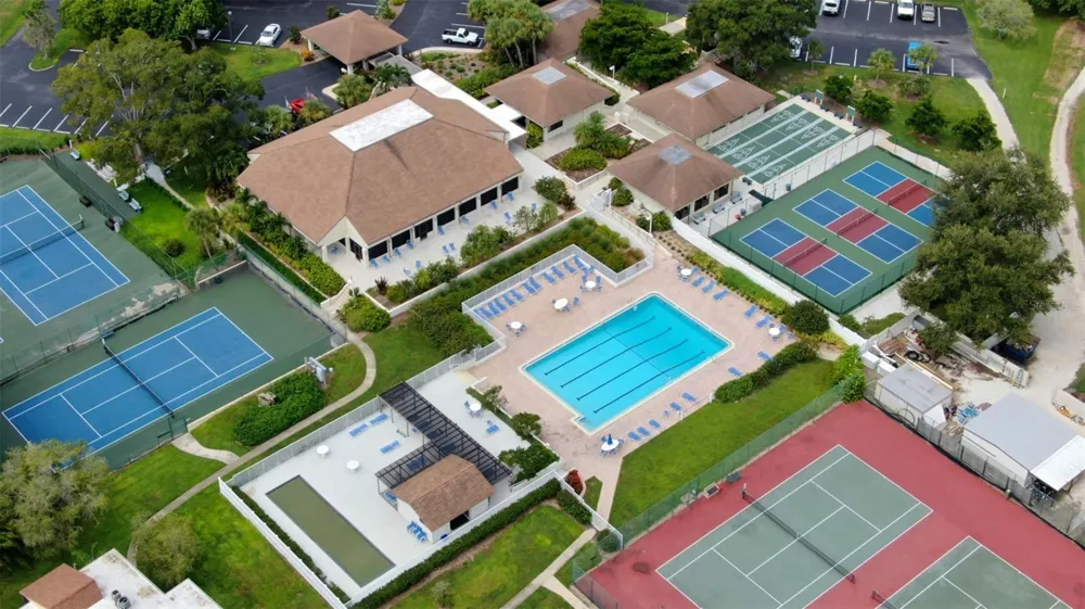 646 BIRD BAY DRIVE E #207 Venice, FL 34285