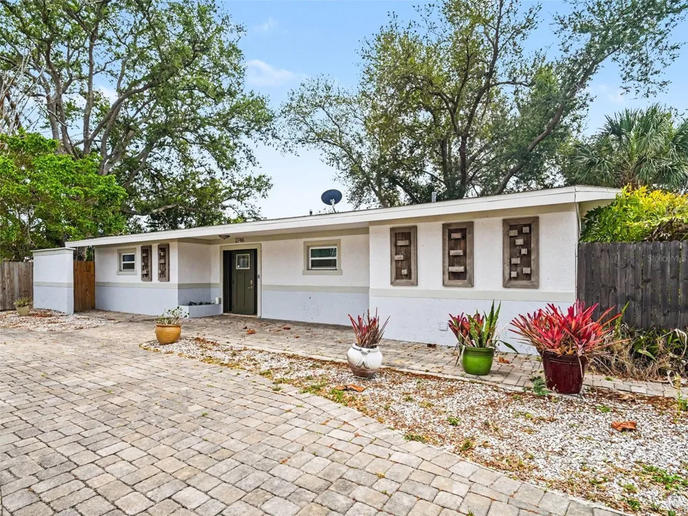 2746 HIBISCUS STREET Sarasota, FL 34239