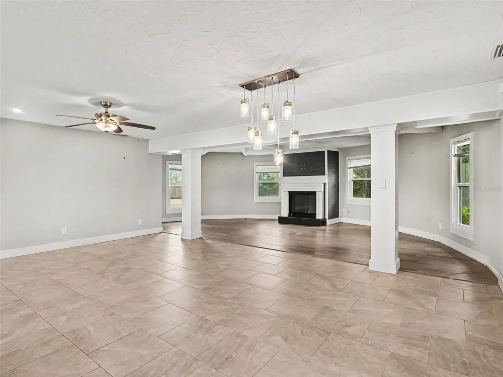 2746 HIBISCUS STREET Sarasota, FL 34239