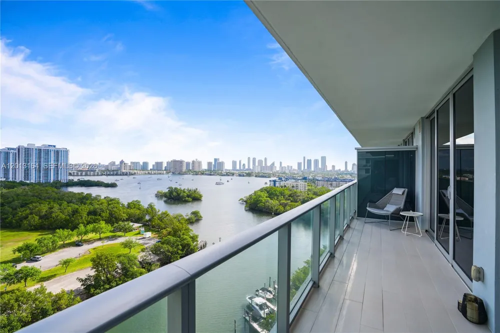 16385 Biscayne Blvd #1402 North Miami Beach, FL 33160