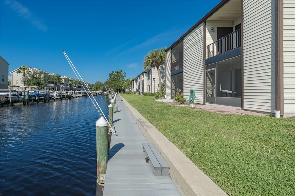 372 MOORINGS COVE DRIVE #372 Tarpon Springs, FL 34689