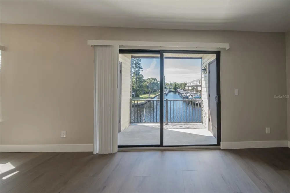 372 MOORINGS COVE DRIVE #372 Tarpon Springs, FL 34689