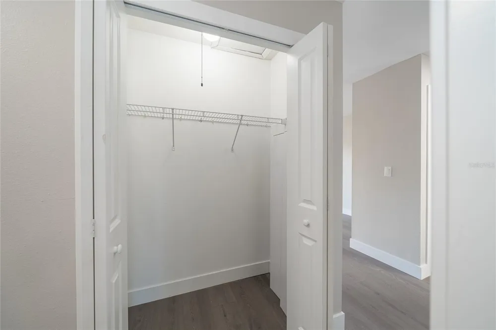 372 MOORINGS COVE DRIVE #372 Tarpon Springs, FL 34689