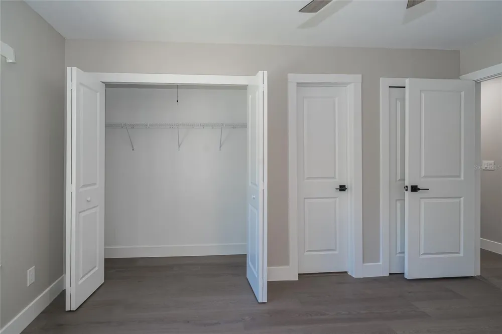 372 MOORINGS COVE DRIVE #372 Tarpon Springs, FL 34689