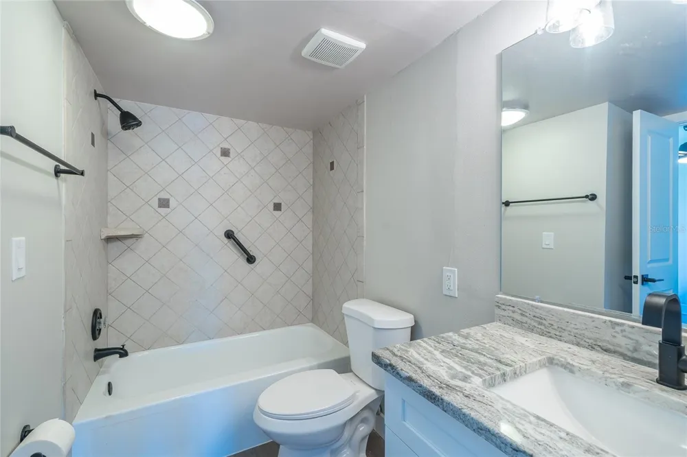 372 MOORINGS COVE DRIVE #372 Tarpon Springs, FL 34689