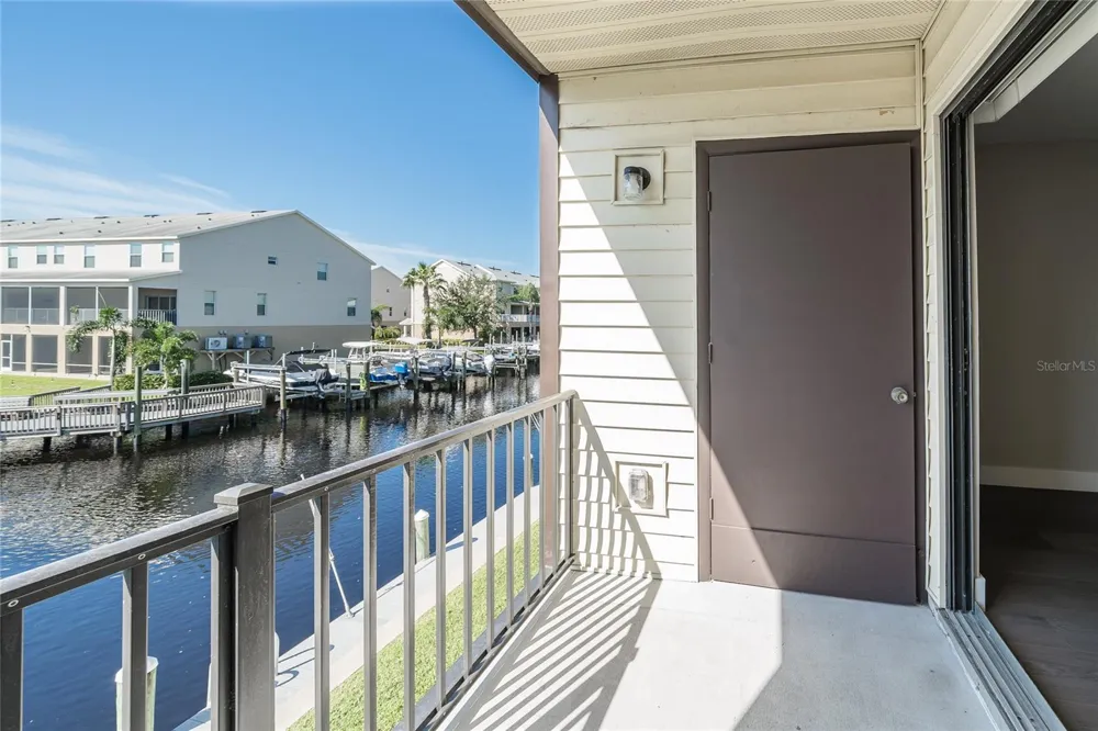 372 MOORINGS COVE DRIVE #372 Tarpon Springs, FL 34689