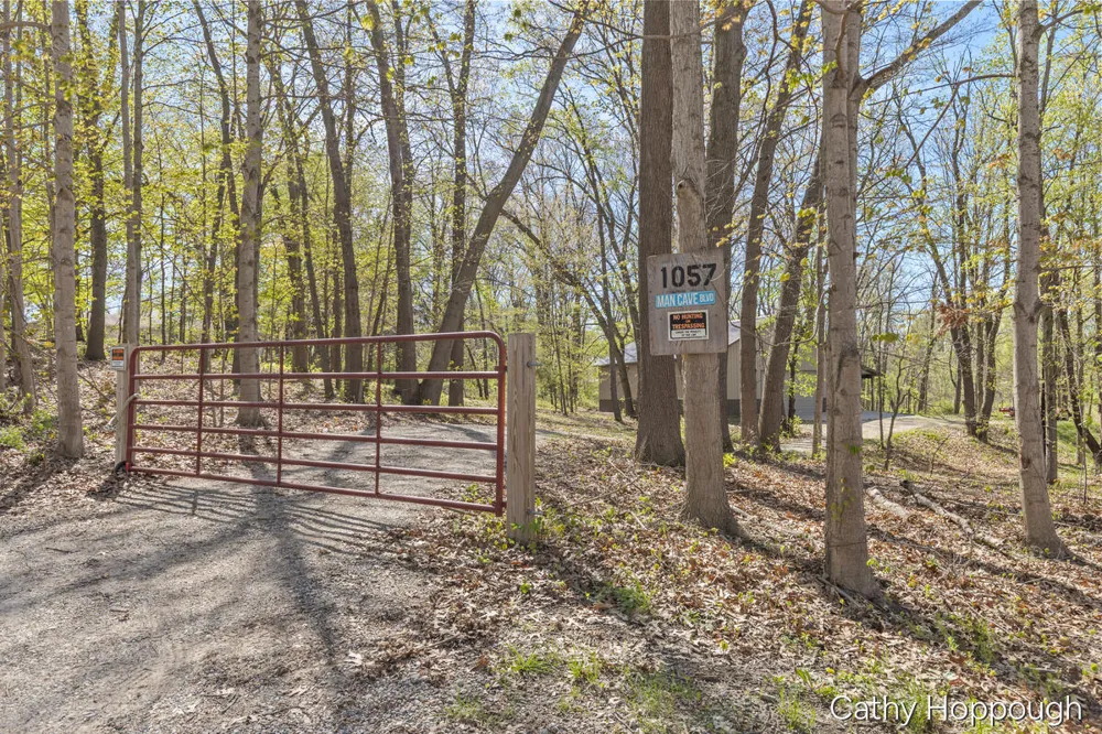 1057 W Tuttle Road Ionia, MI 48846