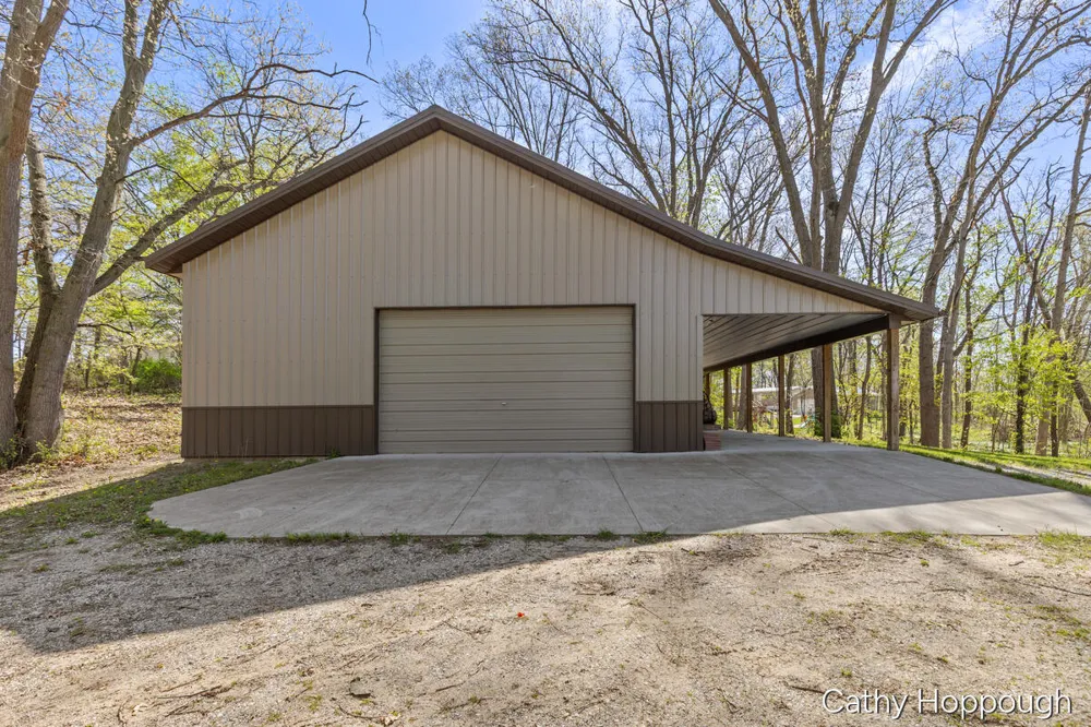 1057 W Tuttle Road Ionia, MI 48846