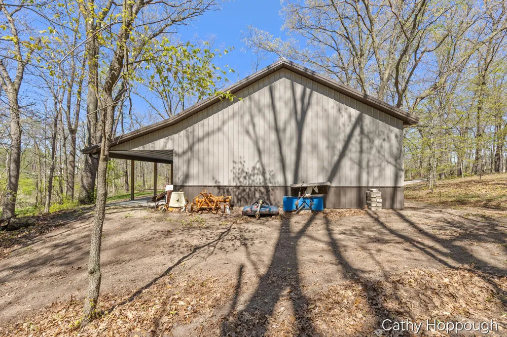 1057 W Tuttle Road Ionia, MI 48846