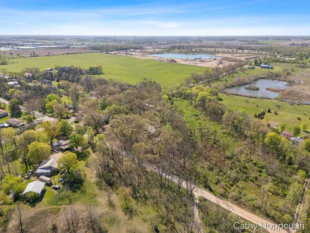 1057 W Tuttle Road Ionia, MI 48846