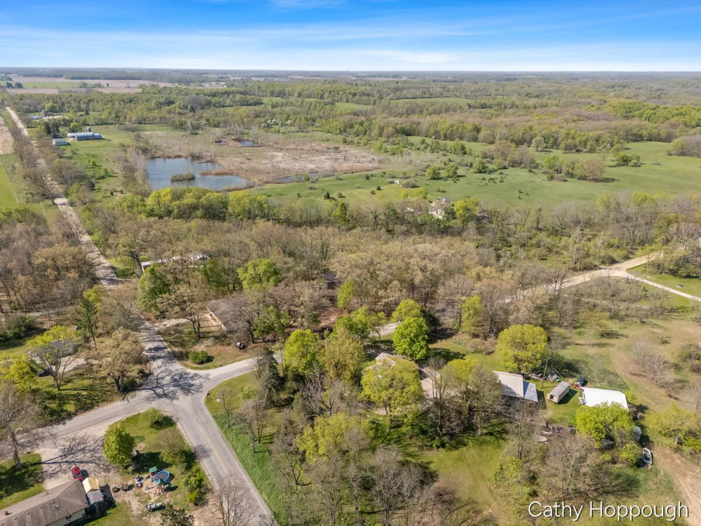 1057 W Tuttle Road Ionia, MI 48846