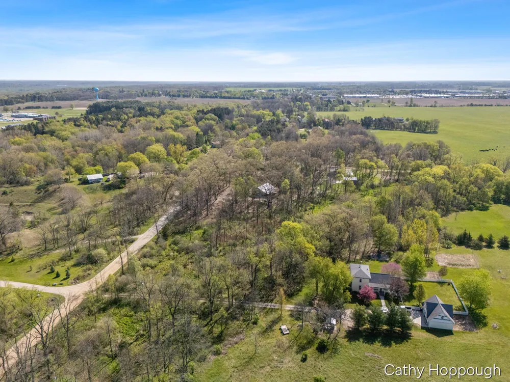 1057 W Tuttle Road Ionia, MI 48846