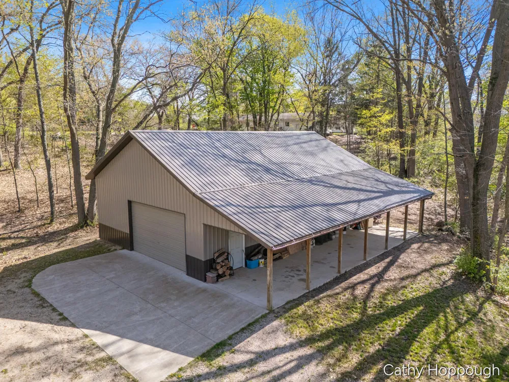 1057 W Tuttle Road Ionia, MI 48846