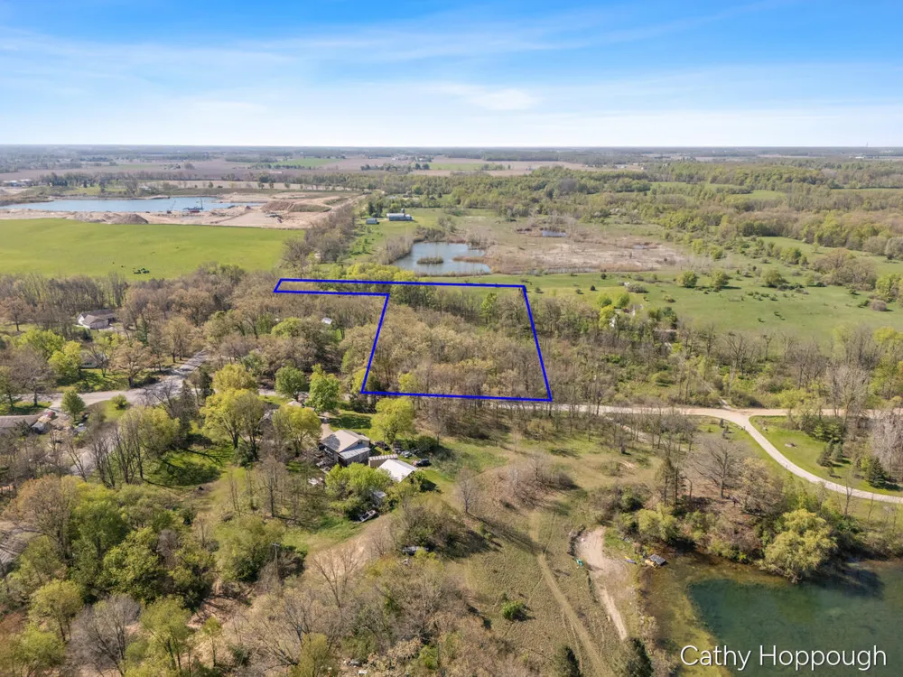 1057 W Tuttle Road Ionia, MI 48846