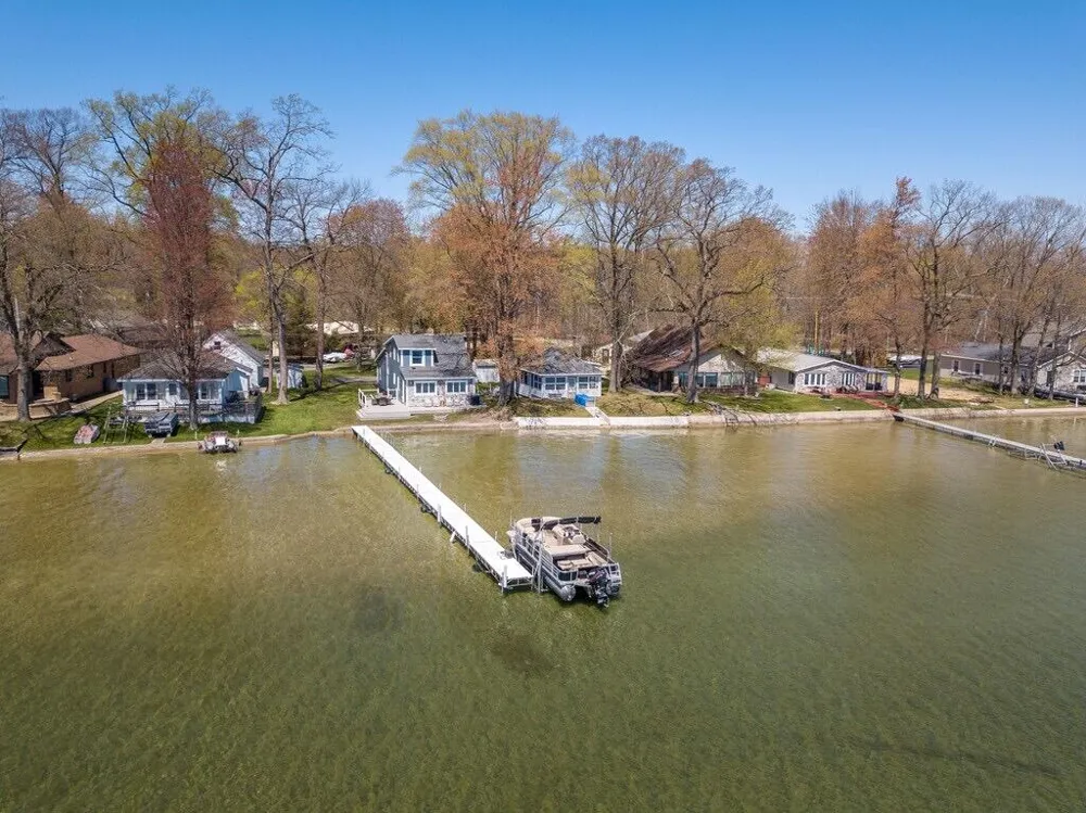 10877 Gun Lake Road Middleville, MI 49333