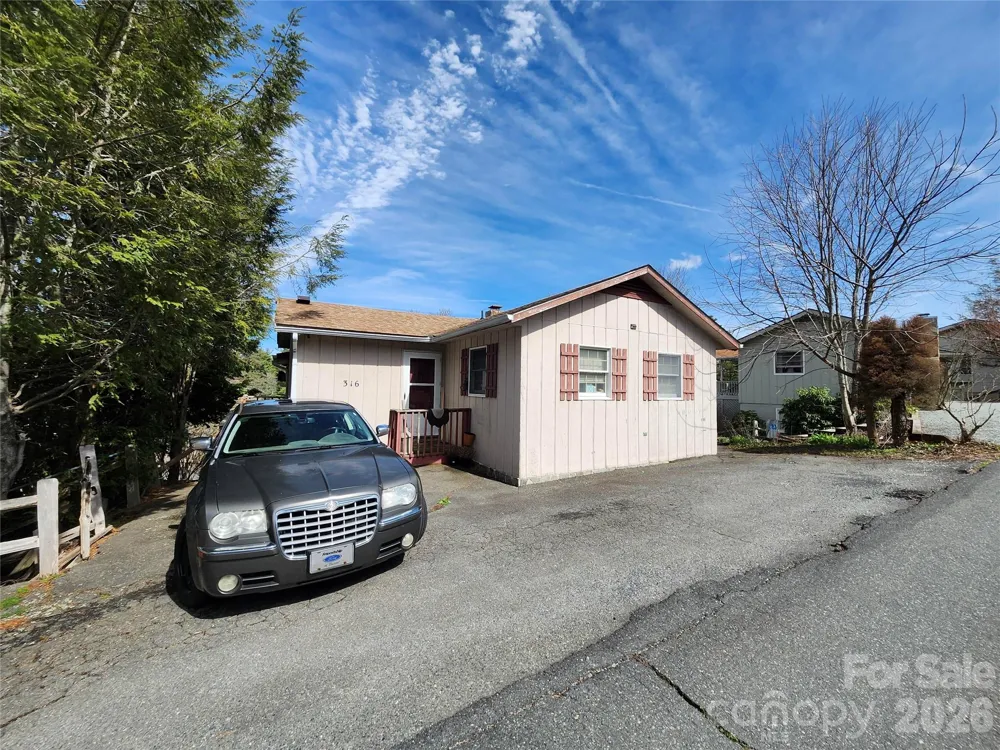 316 Snowshoe Loop Newland, NC 28657