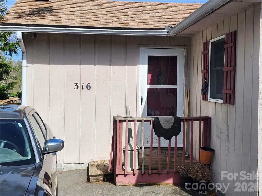 316 Snowshoe Loop Newland, NC 28657