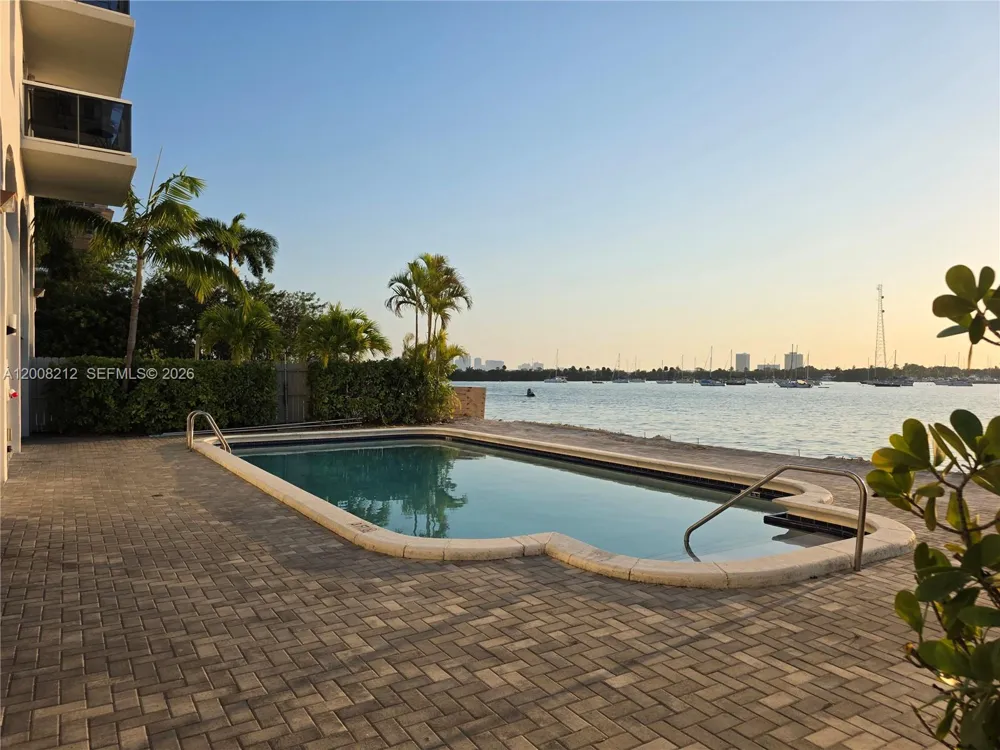7928 West Dr #307 North Bay Village, FL 33141