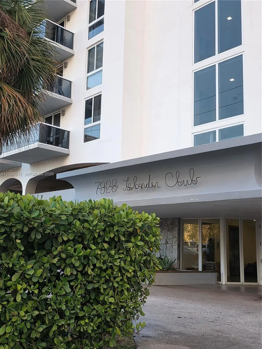 7928 West Dr #307 North Bay Village, FL 33141