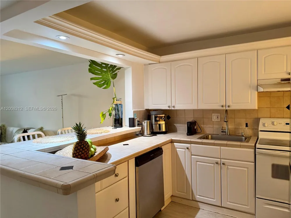 7928 West Dr #307 North Bay Village, FL 33141