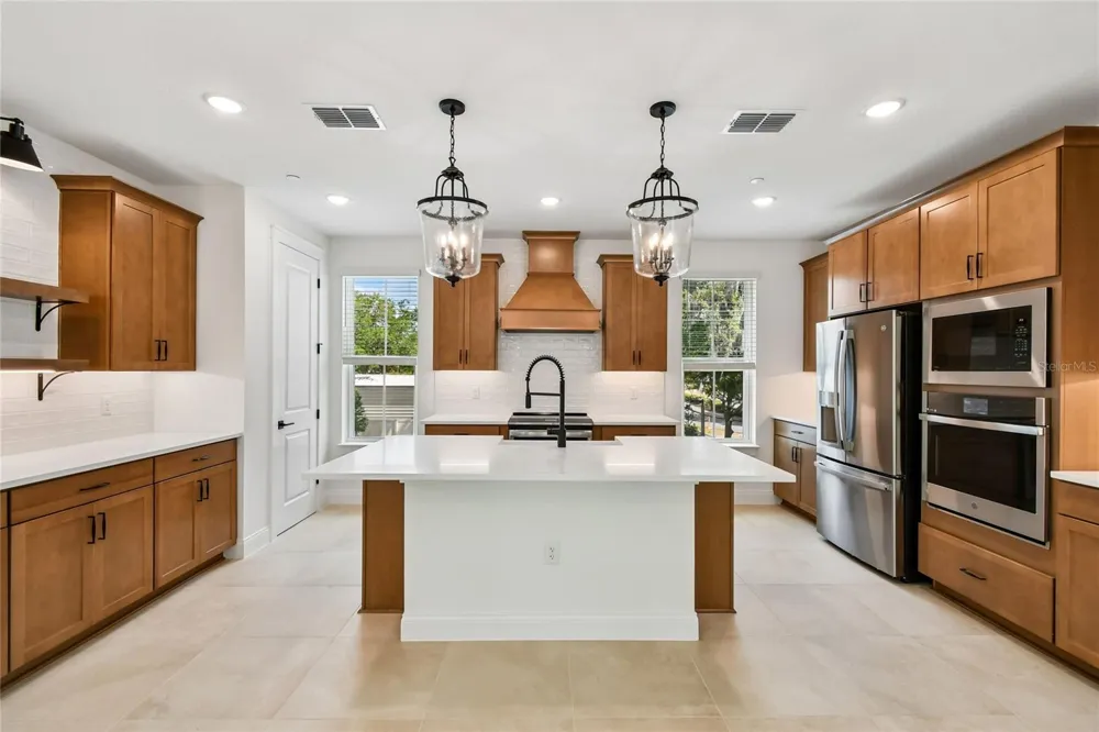194 PASQUALA Oviedo, FL 32765