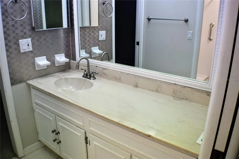 814 PARK LAKE CIRCLE #8 Maitland, FL 32751