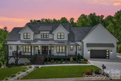 90 Gracie Lane