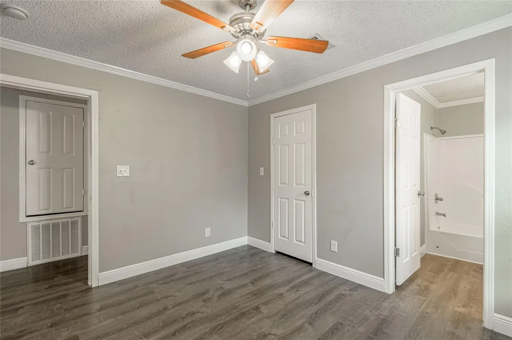 164 Varsity Drive Huntsville, TX 77340