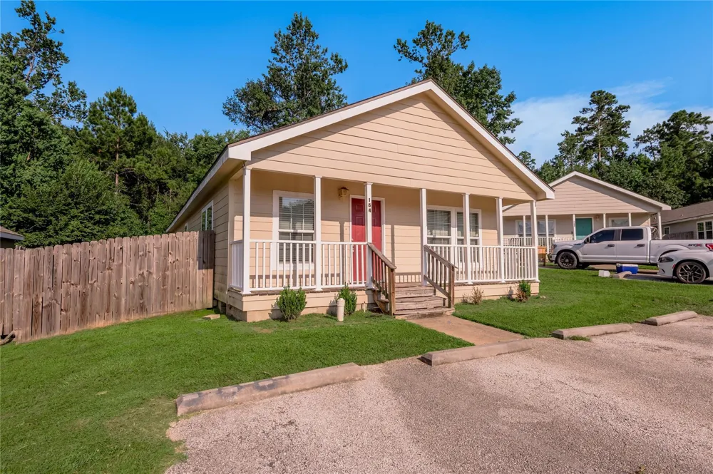 164 Varsity Drive Huntsville, TX 77340