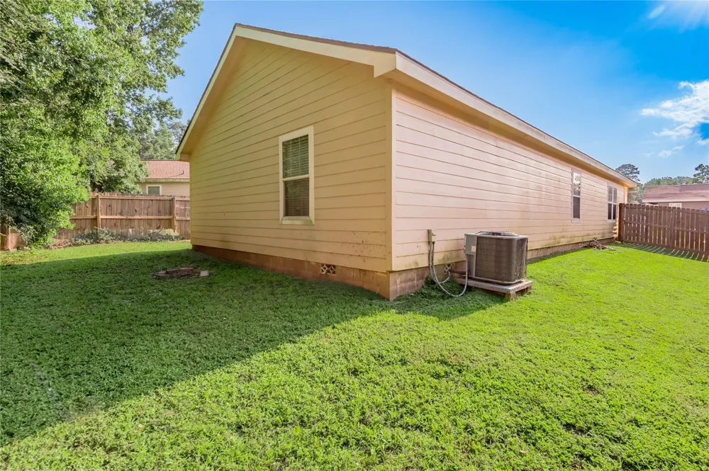 164 Varsity Drive Huntsville, TX 77340