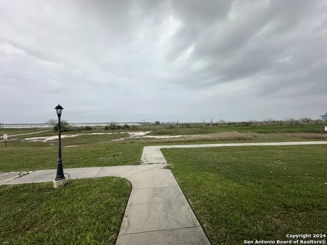 109 SUNRISE DR Rockport, TX 78382