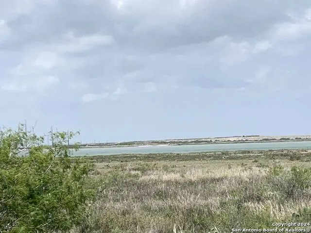 109 SUNRISE DR Rockport, TX 78382