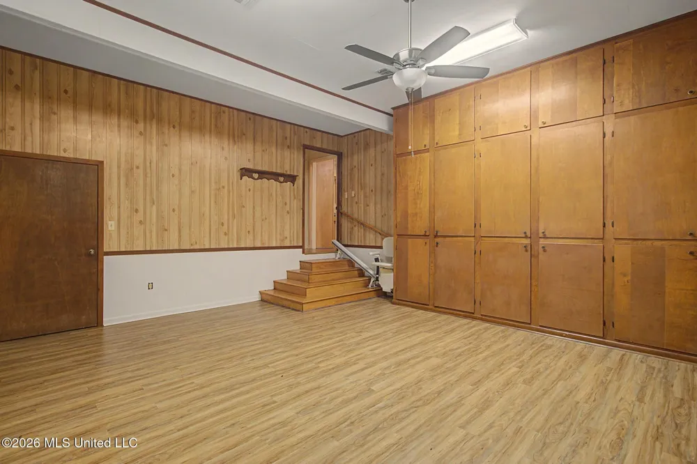 810 E College Avenue Wiggins, MS 39577