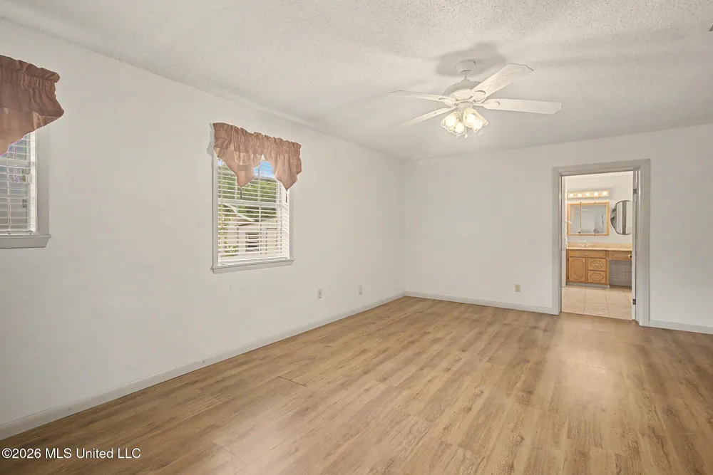 810 E College Avenue Wiggins, MS 39577