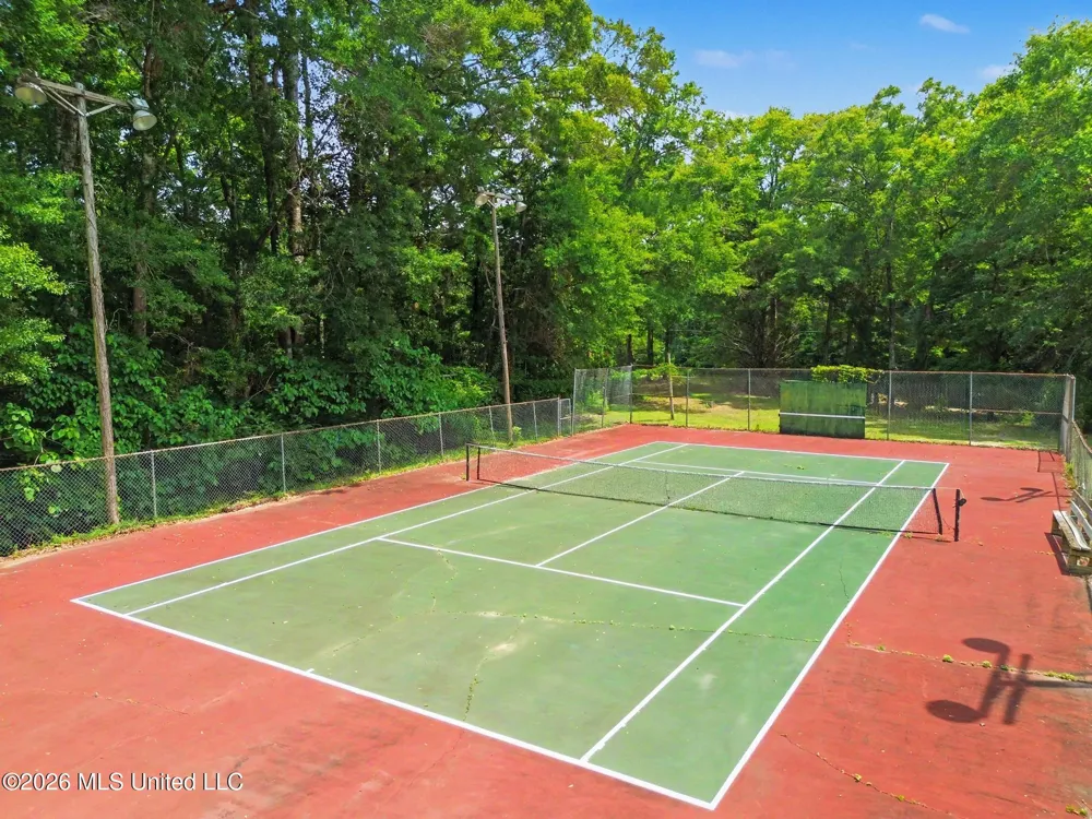 810 E College Avenue Wiggins, MS 39577