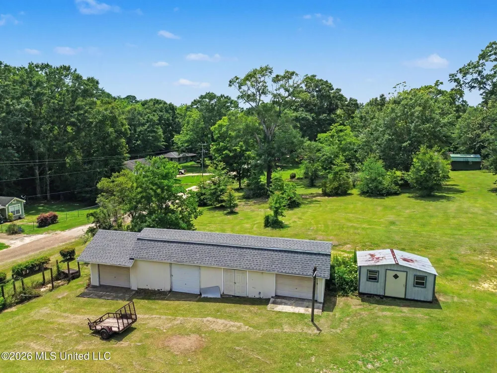 810 E College Avenue Wiggins, MS 39577