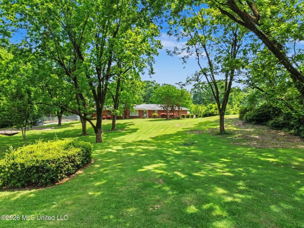 810 E College Avenue Wiggins, MS 39577