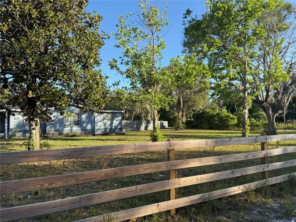 26106 FISHERMANS ROAD Paisley, FL 32767