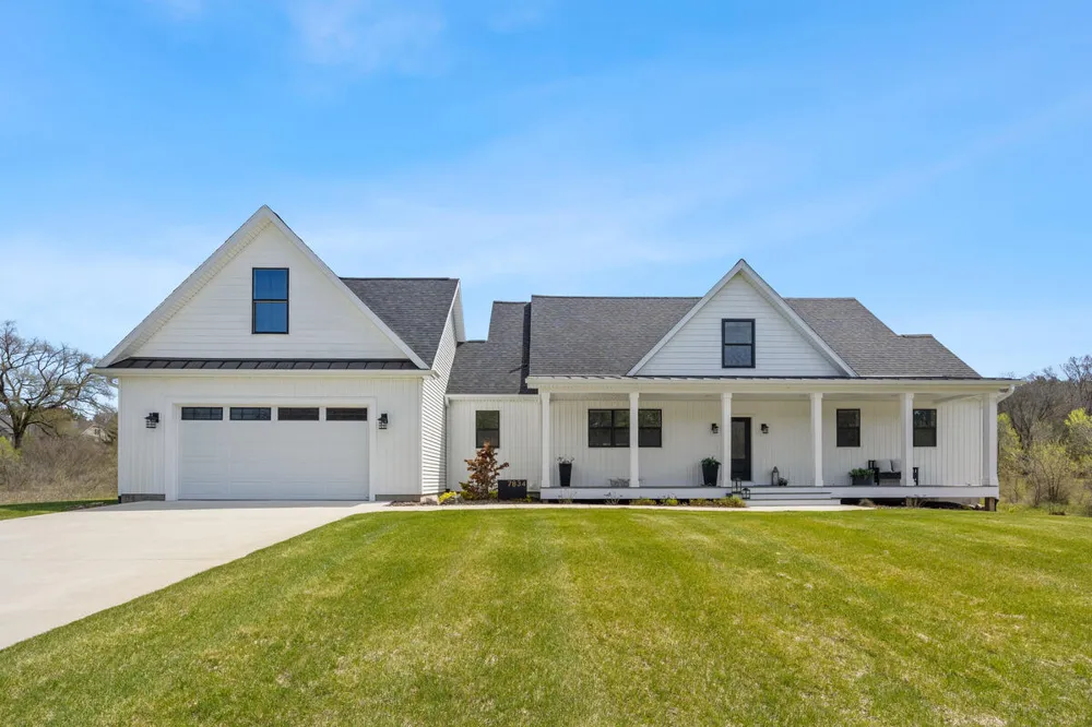 7834 Sandy Lane Mecosta Township, MI 49346