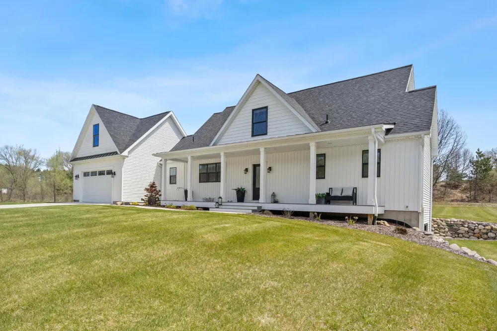 7834 Sandy Lane Mecosta Township, MI 49346
