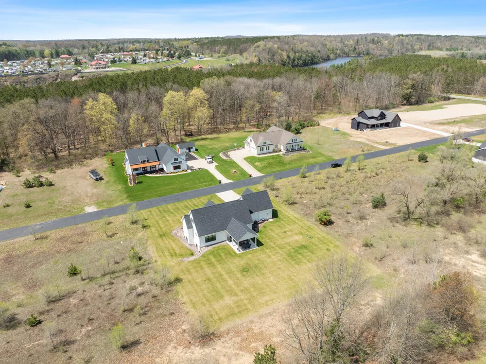 7834 Sandy Lane Mecosta Township, MI 49346