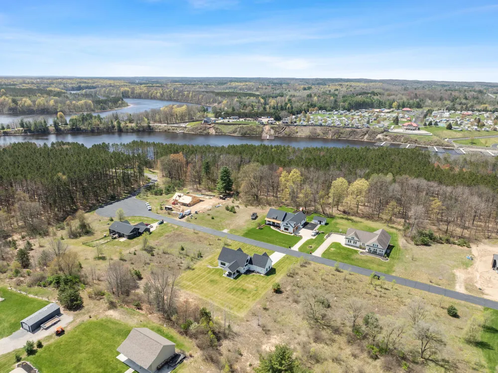 7834 Sandy Lane Mecosta Township, MI 49346