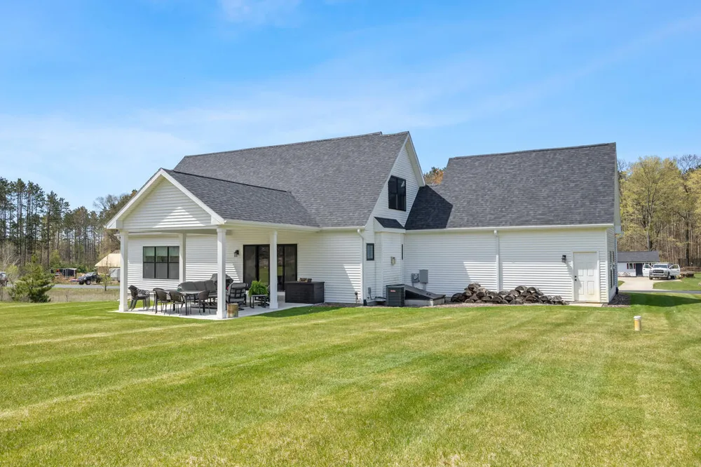 7834 Sandy Lane Mecosta Township, MI 49346