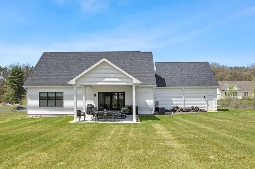 7834 Sandy Lane Mecosta Township, MI 49346