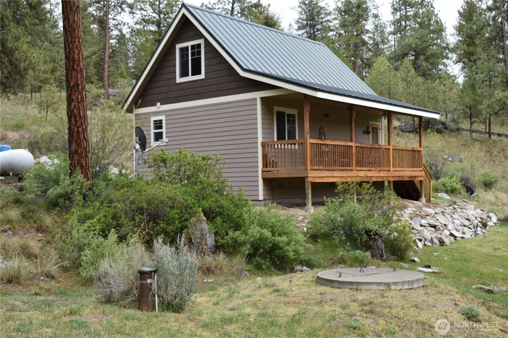 53 Cape Labelle Road Tonasket, WA 98855