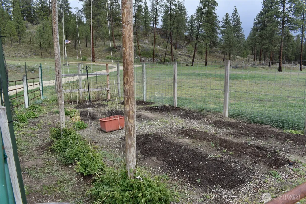 53 Cape Labelle Road Tonasket, WA 98855